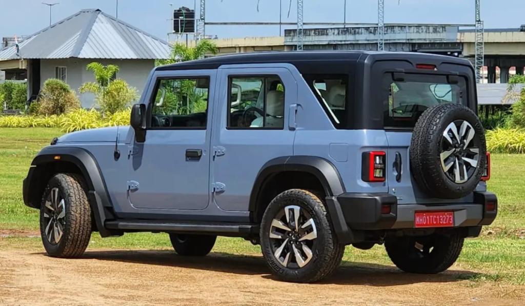 Mahindra Thar Roxx ऑन रोड कीमत, दमदार लुक और ऑफ-रोडिंग फीचर्स के साथ