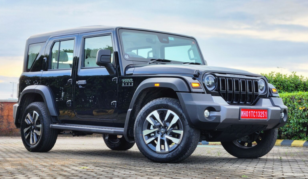 Mahindra Thar Roxx on road price दमदार लुक और ऑफ-रोडिंग फीचर्स के साथ