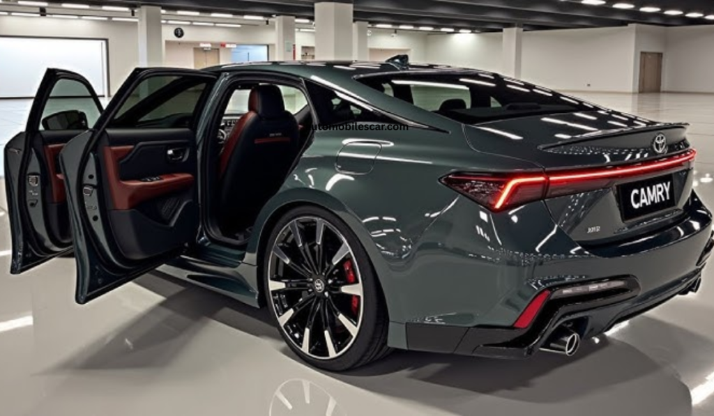 Toyota Camry 2026 हाइब्रिड इंजन और फीचर्स