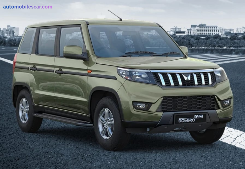 ahindra Bolero Neo का साइड प्रोफाइल ऊंचे ग्राउंड क्लीयरेंस के साथ
