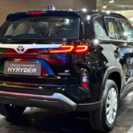 Toyota Hyryder 2026 मॉडल की फ्रंट व्यू SUV इमेज