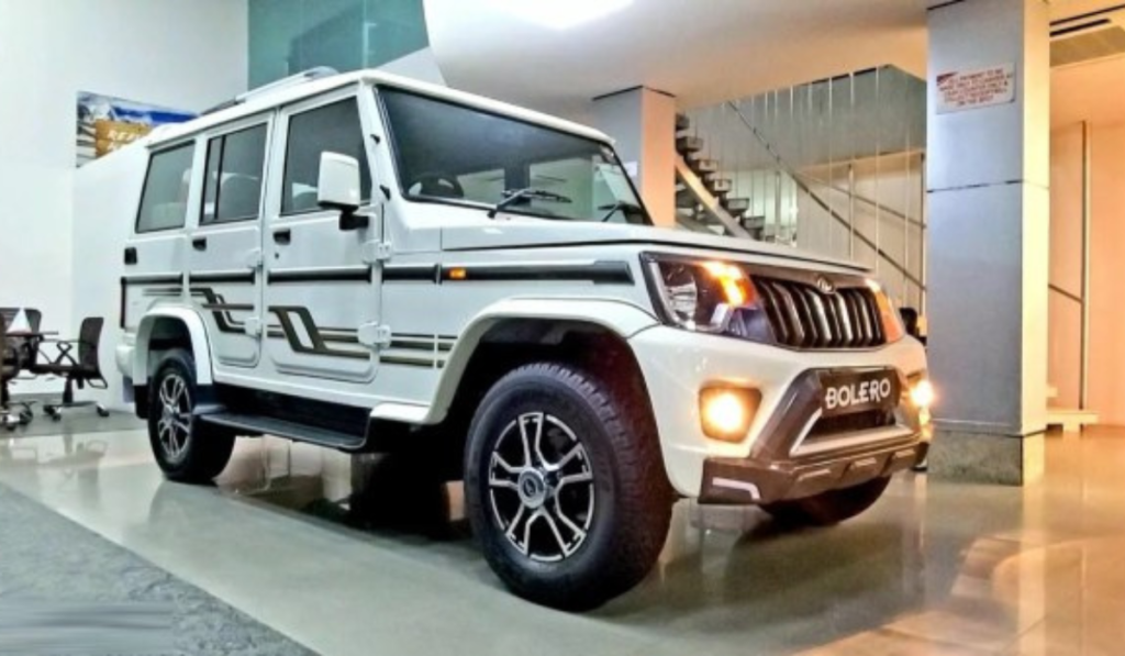 दमदार डिजाइन के साथ Mahindra Bolero 2026 SUV का फ्रंट प्रोफाइल