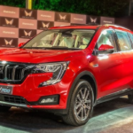 Mahindra XUV700 front view bold luxury SUV design India