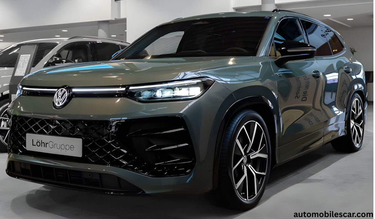 Volkswagen Tayron R-Line का फ्रंट व्यू और स्पोर्टी ग्रिल डिजाइन