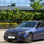 Mercedes-Benz C-Class का शानदार फ्रंट डिजाइन – LED हेडलाइट्स और प्रीमियम लुक