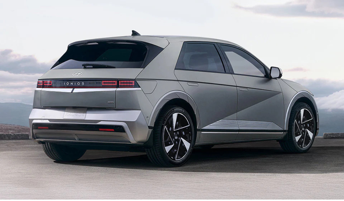 Hyundai Ioniq 5 electric SUV side profile view