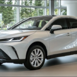 Toyota Venza का फ्रंट डिजाइन और LED हेडलाइट्स के साथ प्रीमियम लुक