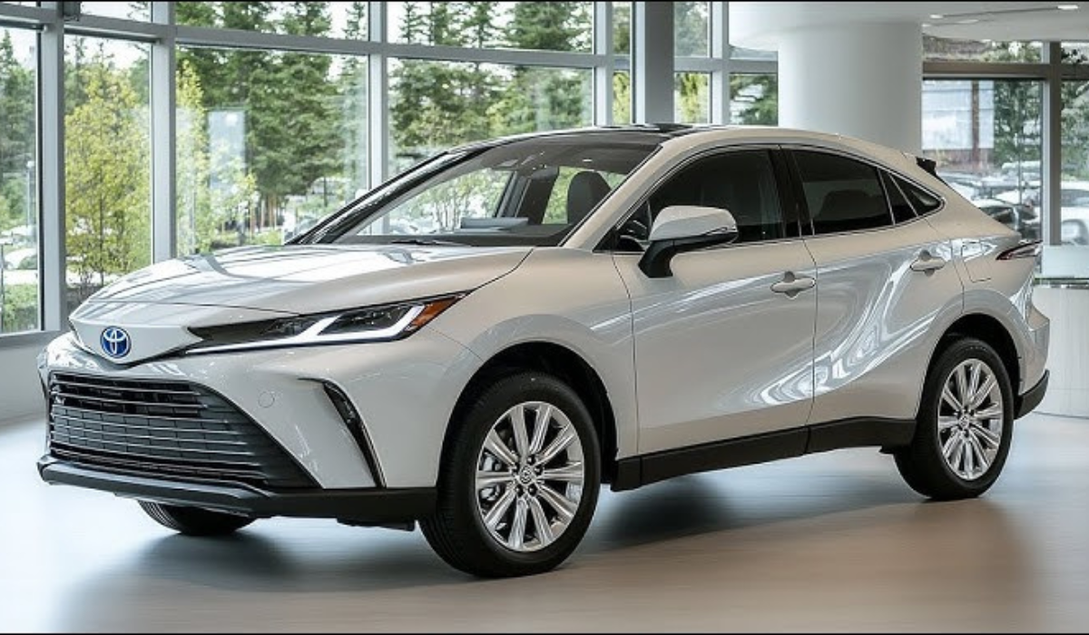 Toyota Venza का फ्रंट डिजाइन और LED हेडलाइट्स के साथ प्रीमियम लुक